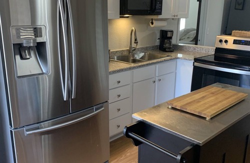 Gordonville Apartment | Cozy 2-bedroom apartment on Lake Texoma with AC, WiFi