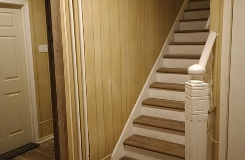 Cumbola Apartment | Cozy 2 bedroom apartment in Pottsville, PA by Route 61 near Locust Lake