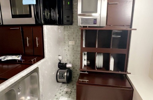 North Arlington Apartment | Cozy 2-bedroom apartment with AC , near AT&T stadium in beautiful Arlington