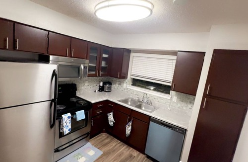 North Arlington Apartment | Cozy 2-bedroom apartment with AC , near AT&T stadium in beautiful Arlington