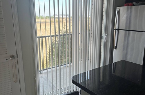 East Rutherford Apartment | Cozy 2-bedroom apartment with AC in serene Lyndhurst
