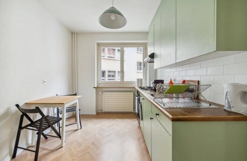 Sihlfeld Apartment | Cozy 2-Bedroom Apartment in Zürich with Kitchen