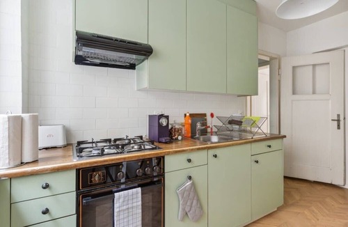 Sihlfeld Apartment | Cozy 2-Bedroom Apartment in Zürich with Kitchen