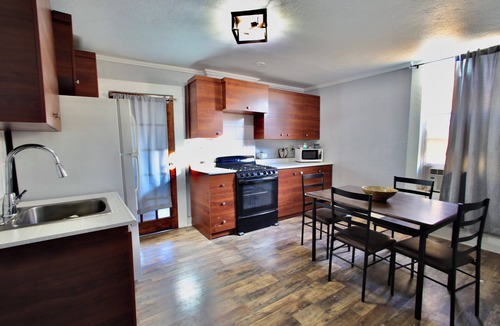 Downtown El Paso Apartment | Cozy 2-bedroom apartment with WiFi, AC in superb El Paso entire unit