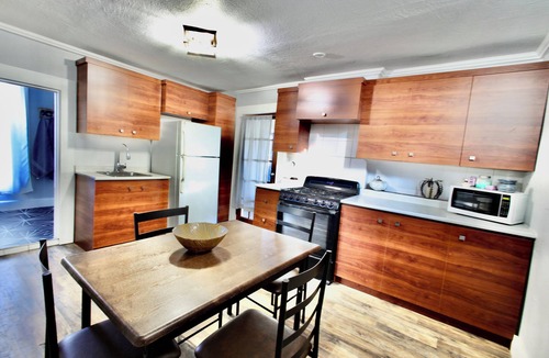 Downtown El Paso Apartment | Cozy 2-bedroom apartment with WiFi, AC in superb El Paso entire unit