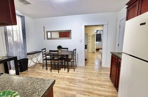 Downtown El Paso Apartment | Cozy 2 bedroom apartment in terrific El Paso with WiFi, AC, entire unit