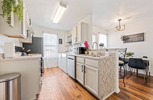 Killeen Apartment | Cozy 2-bedroom apartment in charming Killeen with WiFi, AC