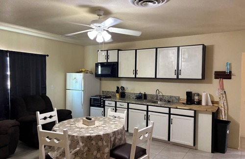 Safford Apartment | Cozy 2 Bedroom Apartment getaway with AC