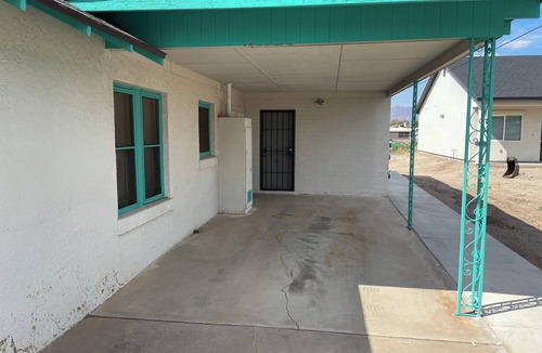 Safford Apartment | Cozy 2 Bedroom Apartment getaway with AC