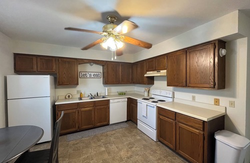 Dexter Apartment | Cozy 2-bedroom apartment in Dexter