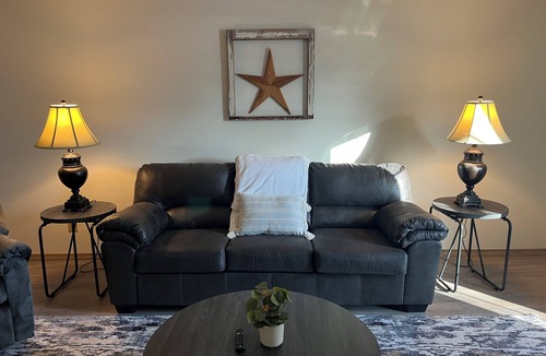 Dexter Apartment | Cozy 2-bedroom apartment in Dexter