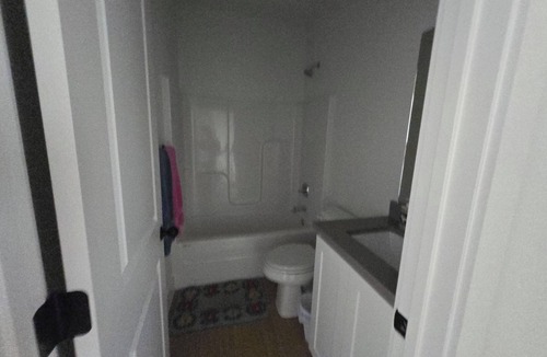 Elkins Apartment | Cozy 2-bedroom apartment in welcoming Elkins with AC