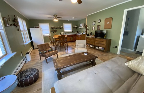 Shinhopple Apartment | Cozy 2-bedroom apartment with Private River Access