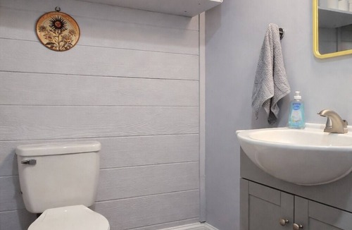 Worcester Apartment | Cozy 2-bedroom apt in Kelly Square