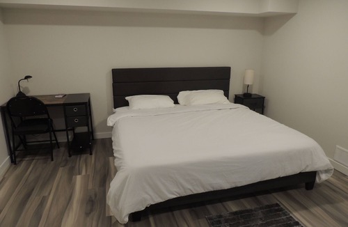 Winnipeg House | Cozy 2-Bedroom basement Suite with Private entrance South Winnipeg.