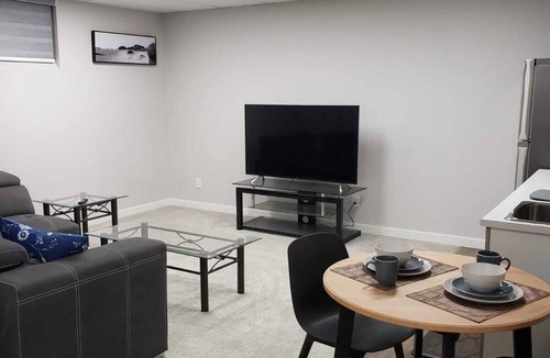 Winnipeg House | Cozy 2 bedroom basement