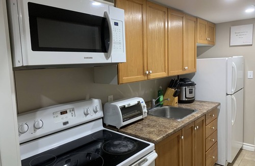 Guelph Apartment | Cozy 2 bedroom basement apartment