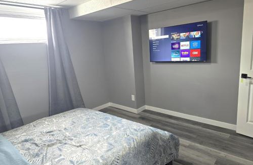 Winnipeg House | Cozy 2 Bedroom Basement Suite in Devonshire Park