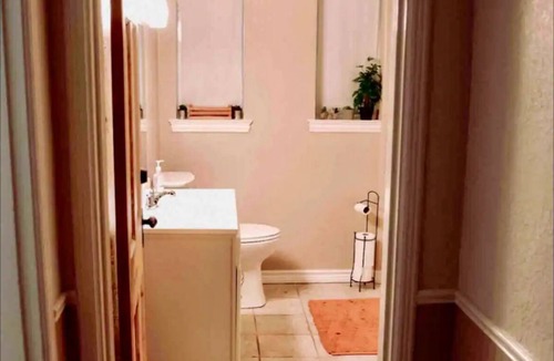 Wichita Falls House | Cozy 2-bedroom bungalow near Country Club