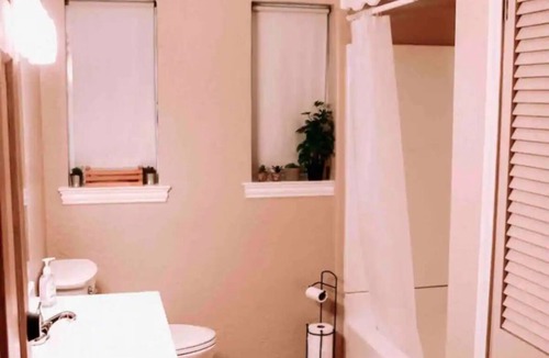 Wichita Falls House | Cozy 2-bedroom bungalow near Country Club