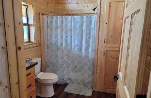 Bluff Dale Cabin | Cozy 2 bedroom cabin in peaceful Morgan Mills with Wi-Fi, AC, and amazing view.