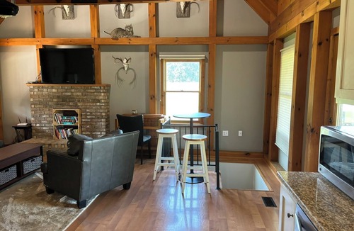 Hestand Cabin | Cozy 2-bedroom Cabin in Gamaliel