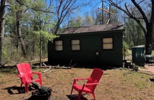 Arkdale Cabin | Cozy 2-bedroom cabin in delightful Arkdale with AC