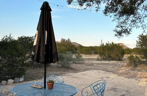 Camp Wood Cabin | COZY 2 BEDROOM CABIN 1/2 MILE FROM NUECES RIVER.