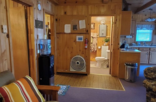 Keeseville Cabin | Cozy 2-bedroom cabin in charming Keeseville with AC