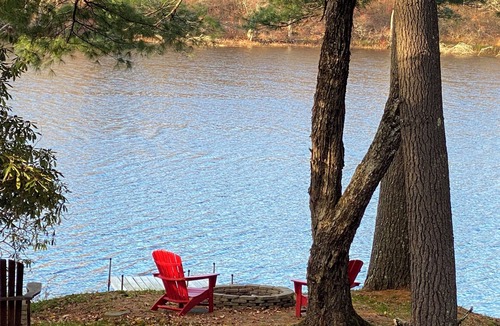 Swan Lake Cabin | Cozy 2-bedroom cabin in peaceful Swan Lake with WiFi.