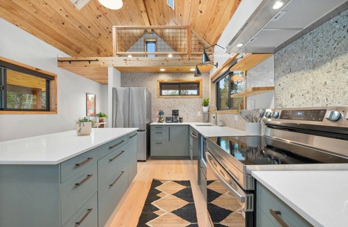 Wimberley Cabin | Cozy 2-bedroom cabin in serene Wimberley with WiFi, AC