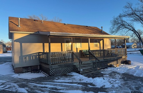 Elk County Cabin | Cozy 2-bedroom cabin with Small Town Charm and Convenience