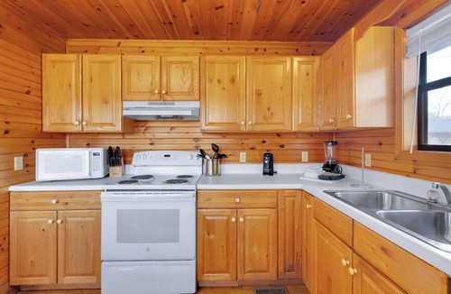 Celina Cabin | Cozy 2 Bedroom Chalet .5 Miles from Dale Hollow Lake #5