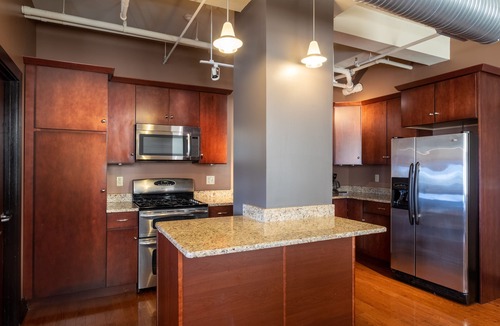 Downtown Niagara Falls Condo | Cozy 2-bedroom condo with WiFi and fitness room in beautiful Niagara Falls