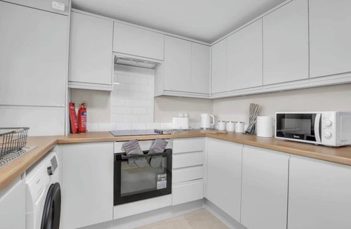 West Woodburn House | Cozy 2 Bedroom Cottage- by Holiday Homes