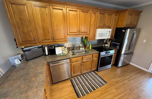 Milton Cottage | Cozy 2-bedroom cottage with AC in welcoming Lafayette
