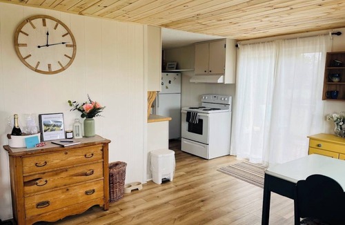 Mill River East Cottage | Cozy 2-bedroom cottage in lovely Mill River East with WiFi, AC