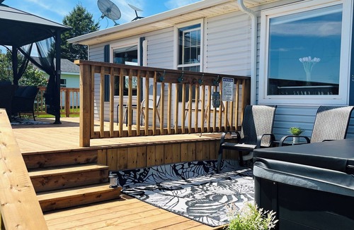 Mill River East Cottage | Cozy 2-bedroom cottage in lovely Mill River East with WiFi, AC