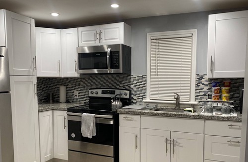 Orange Lake Cottage | Cozy 2 Bedroom Cottage with Fireplace!!