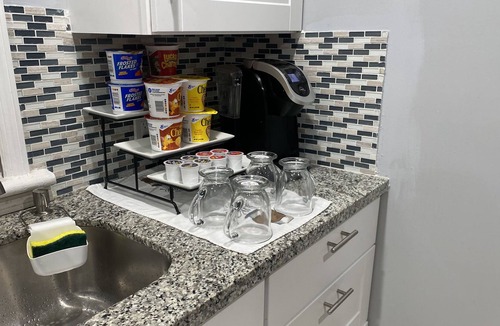 Orange Lake Cottage | Cozy 2 Bedroom Cottage with Fireplace!!