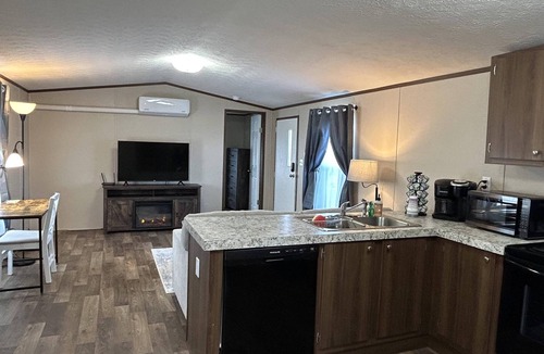 Pomerene House | Cozy 2-Bedroom Getaway
