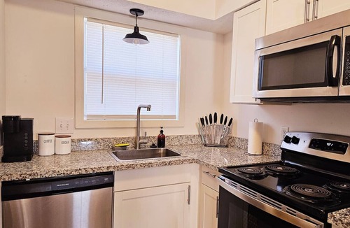 Starkville Apartment | Cozy 2-Bedroom Haven: Sleeps 5!