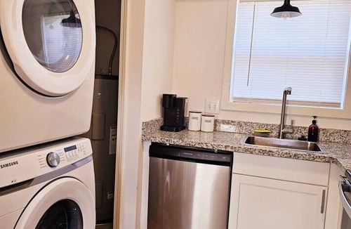 Starkville Apartment | Cozy 2-Bedroom Haven: Sleeps 5!