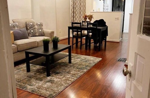 Point Breeze House | Cozy 2-Bedroom home near Rittenhouse area
