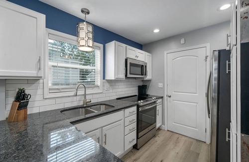 Merion Village House | Cozy 2-bedroom Home close to Downtown Columbus