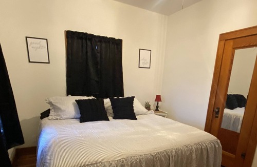 Haviland House | Cozy 2 bedroom home with your own parking. Can sleep 9