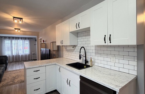 Thunder Bay House | Cozy 2 bedroom house.Walking distance from Friendship Gardens.