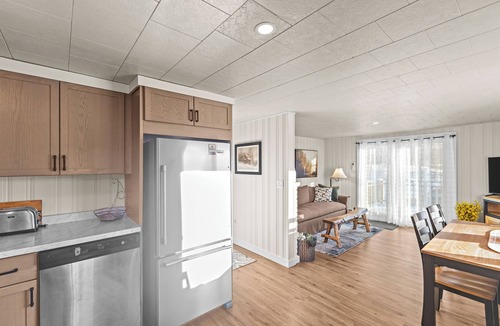 Stowe Hollow House | Cozy 2-bedroom house beside a gentle stream in serene Stowe with AC