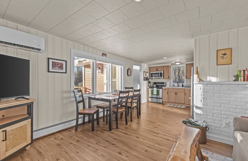 Stowe Hollow House | Cozy 2-bedroom house beside a gentle stream in serene Stowe with AC
