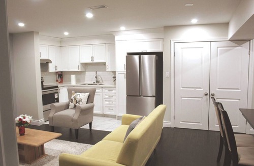 Brampton House | Cozy 2-Bedroom House Rental in Brampton's Mount Pleasant